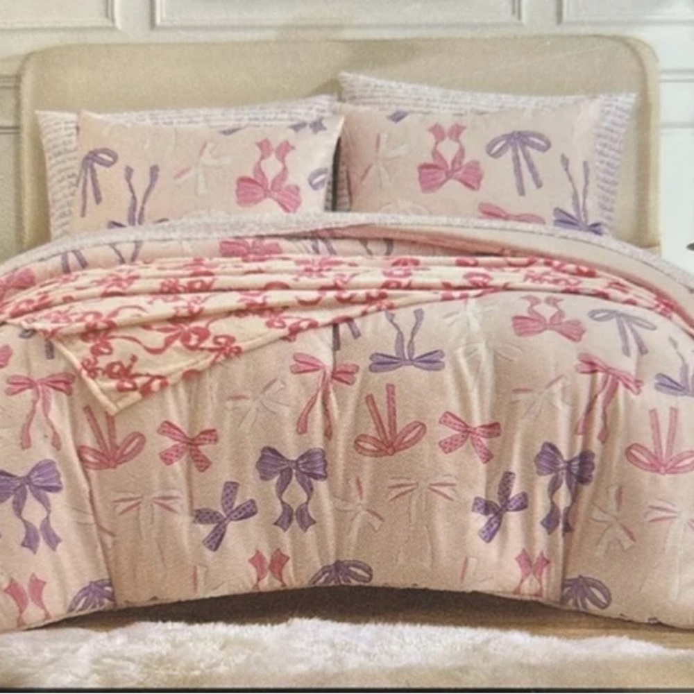 Betsey Johnson Pink Bows & Ribbons 8 PieceComforter Set Sheets Throw QUEEN New
